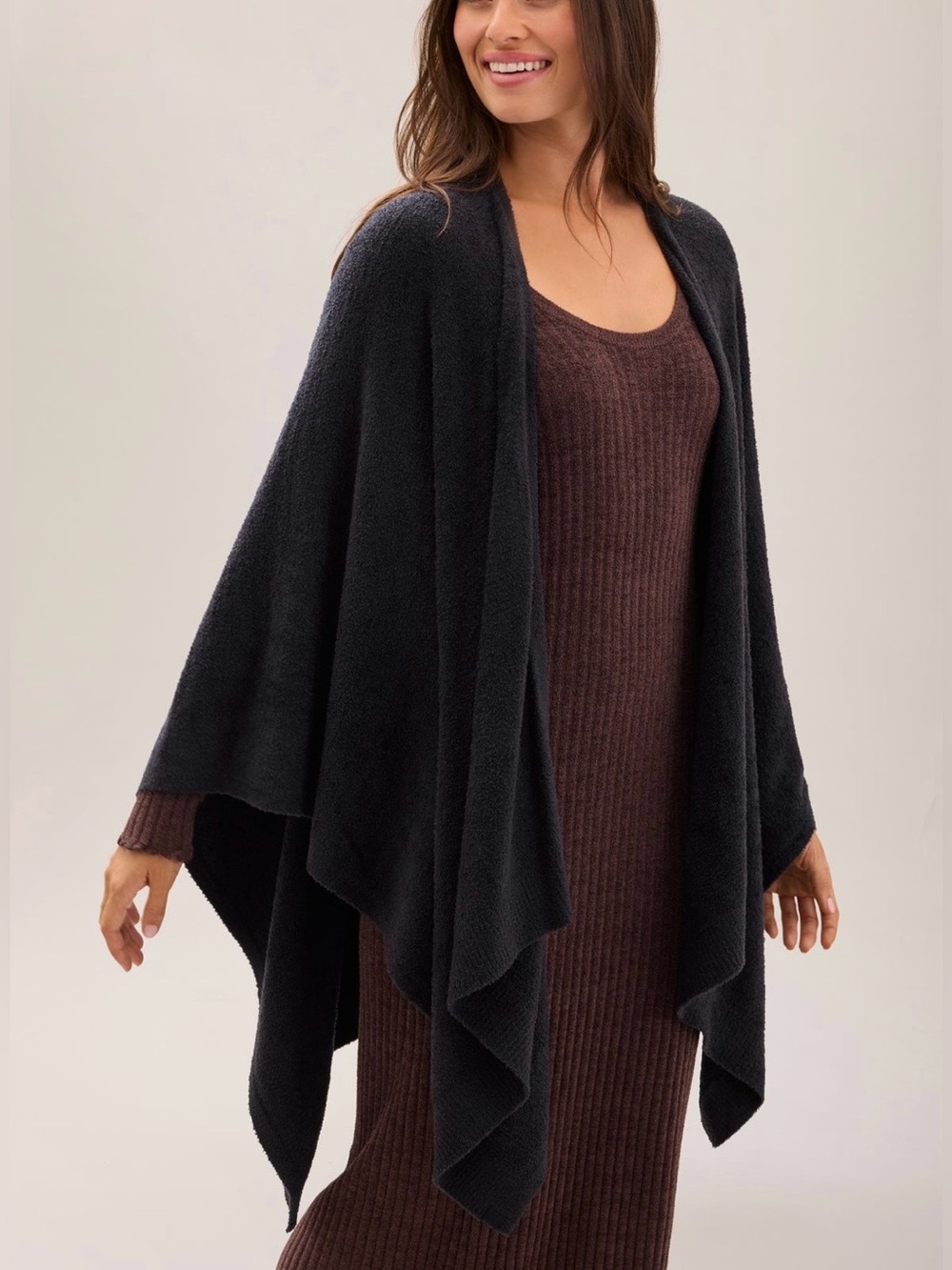 Barefoot Dreams CozyChic Lite Weekend Wrap in Black